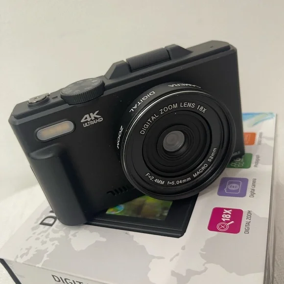 Black Digital Camera (New) - Picture 2 of 6